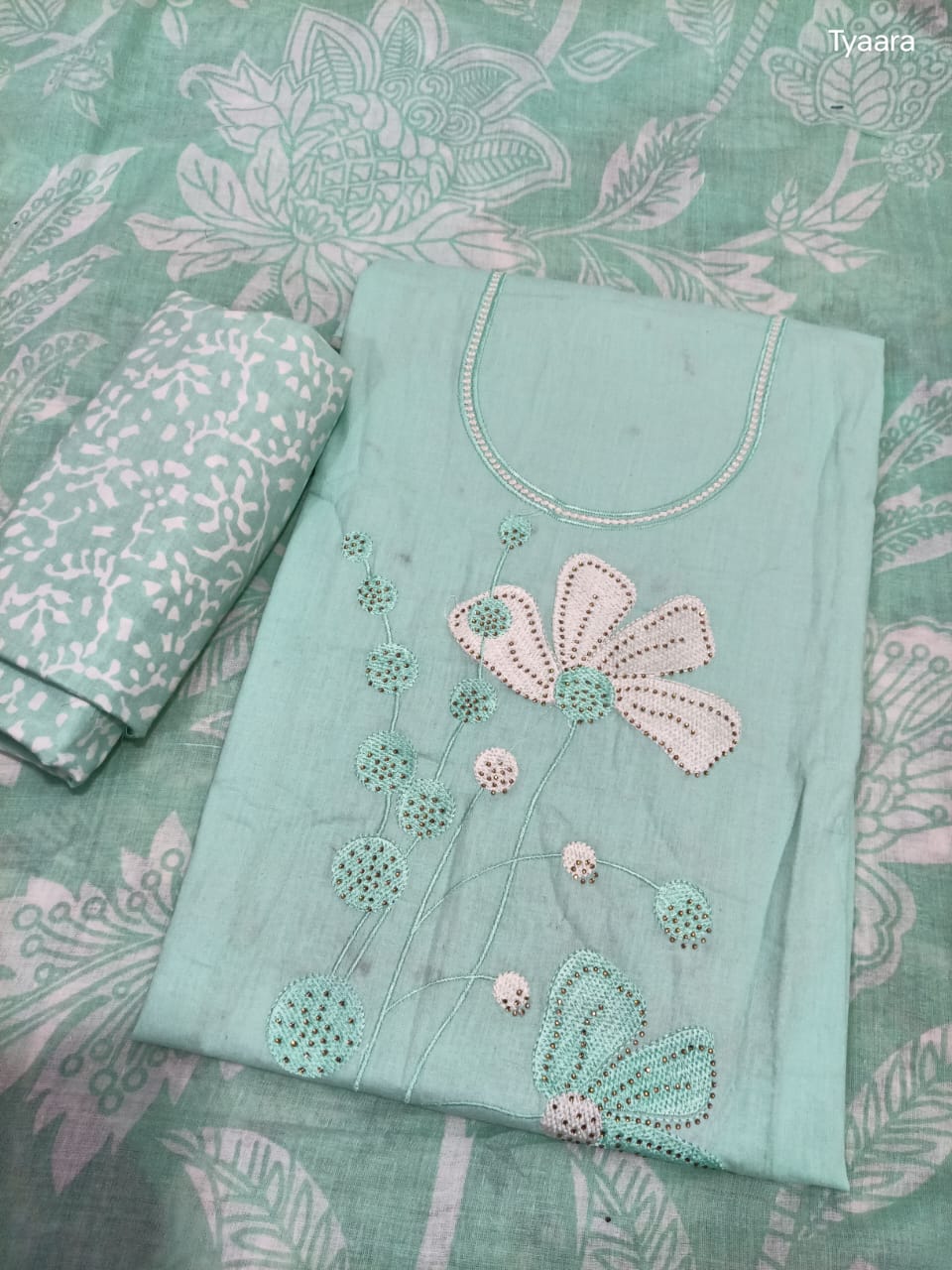 Graceful Salwar Suit set with dupatta