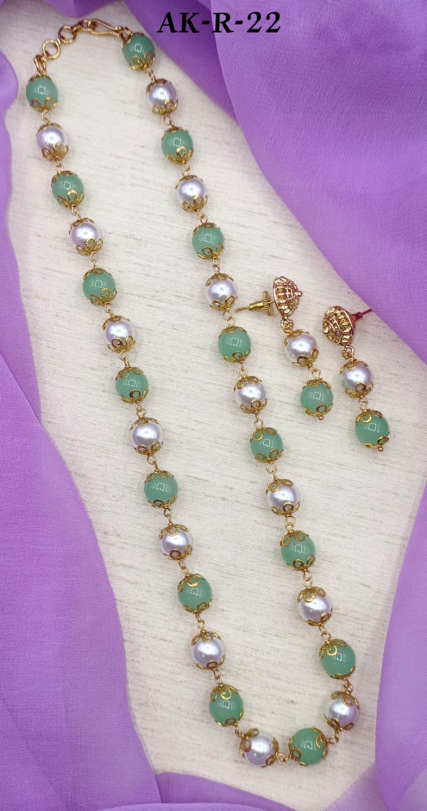 Beautiful necklace set