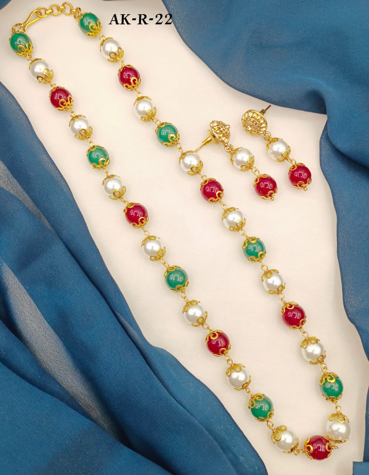 Beautiful necklace set